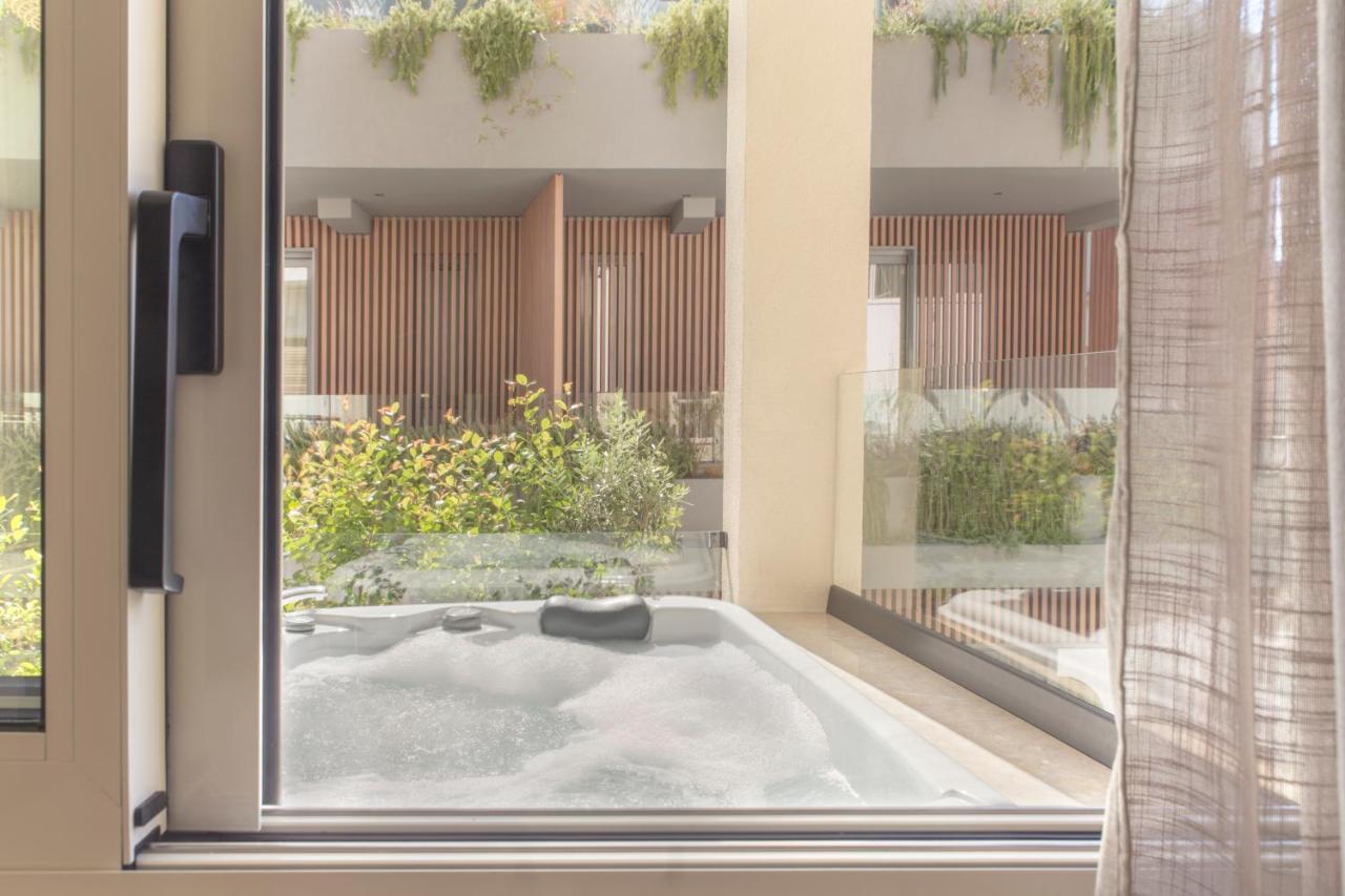 Living Stone Condo Hotel เอเธนส์ ภายนอก รูปภาพ