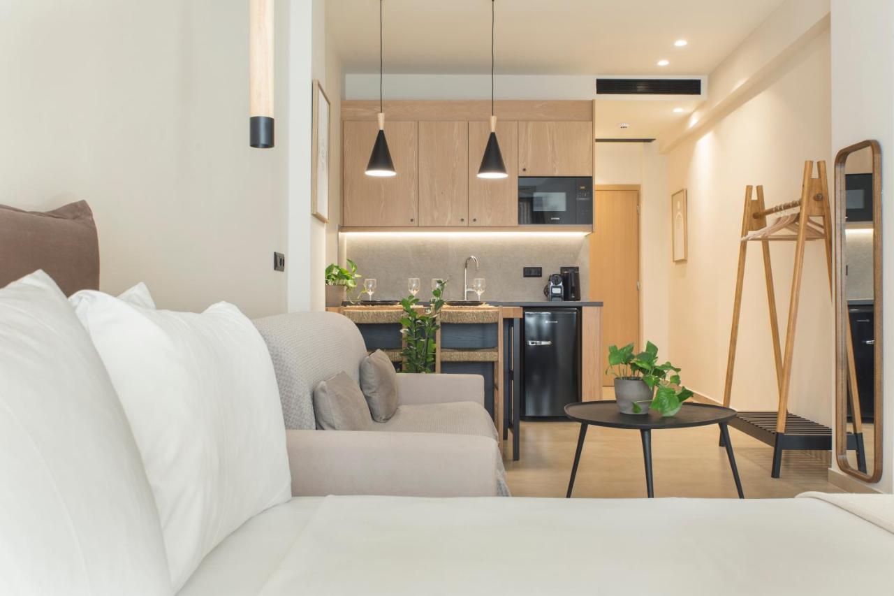 Living Stone Condo Hotel เอเธนส์ ภายนอก รูปภาพ