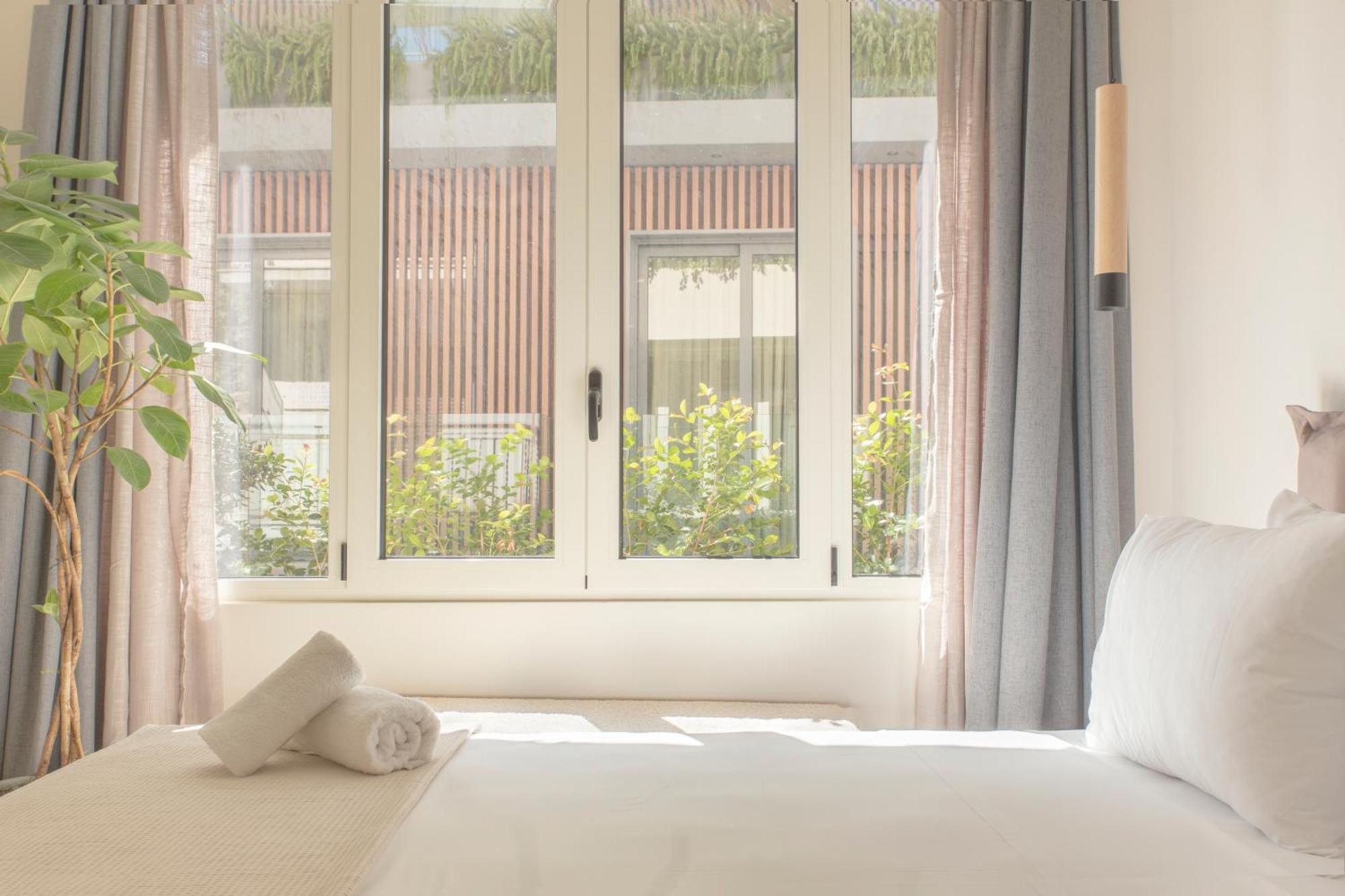 Living Stone Condo Hotel เอเธนส์ ภายนอก รูปภาพ